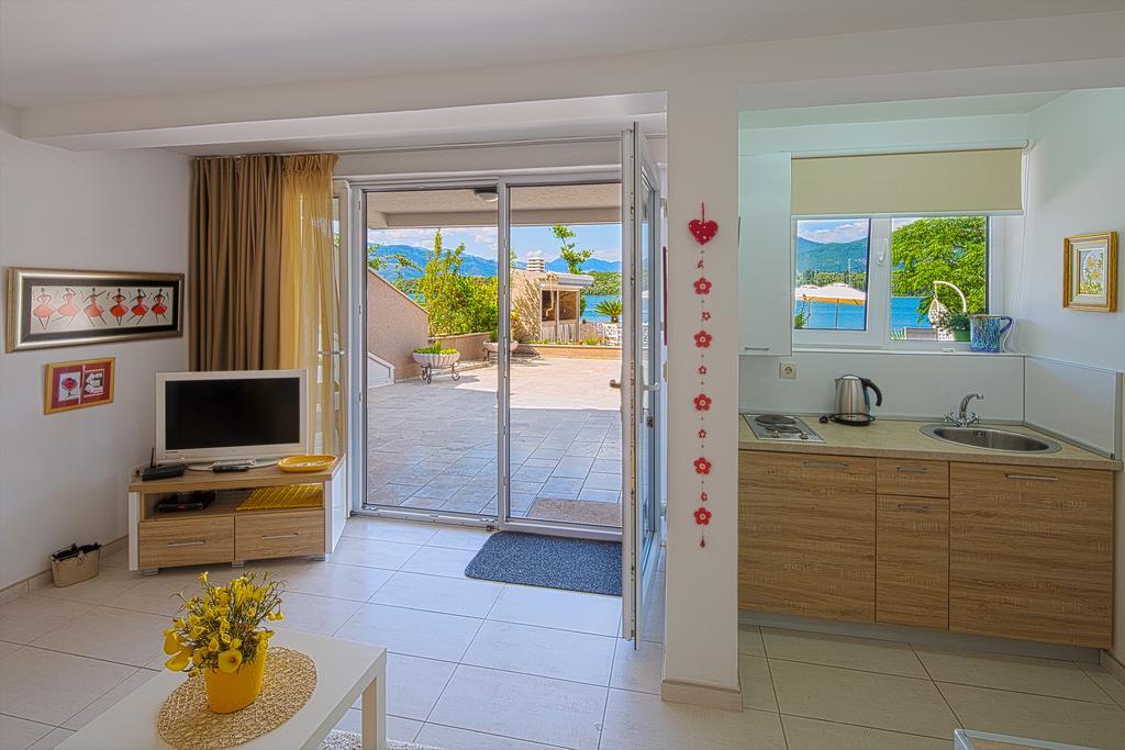 Aruba Apartments Тиват Экстерьер фото